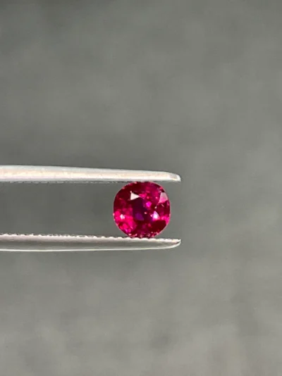 Loos.8.2 0.87 Carat Burma No Heat Ruby - GIA